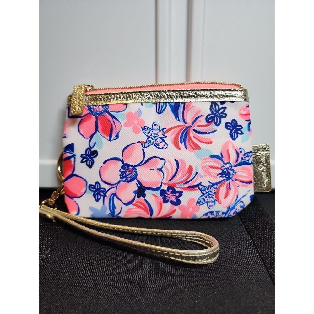 Lilly Pulitzer Stunning Wristlet